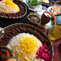 رستوران سنتی در خیابان مسجد سید