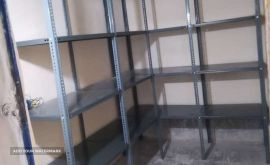 انواع قفسه فلزی پیچ و مهره ای  و انباری در اصفهان