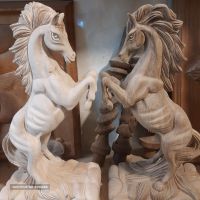 قیمت وخرید مجسمه اسب چوبی در اصفهان 
