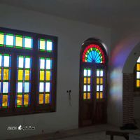 ساخت با کیفیت ترین، عالی ترین، شیک ترین، مقاوم ترین کارامد ترین، درب  سنتی و پنجره شیشه خورهتل و رستوران  با چوب راش در اصفهان