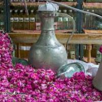 تولید و فروش عرقیجات سنتی در مرکز اصفهان