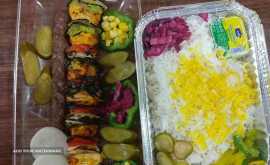 غذای-بیرون-بر-در-خیابان-کهندژ 