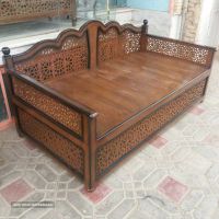 تخت سنتی آرا