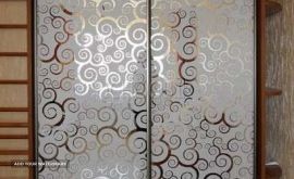 برچسب-شیشه-مات-کن-در-اصفهان