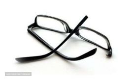 تعمیر عینک طبی در خیابان مدرس