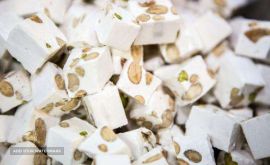 گز لقمه مخلوط پسته و بادام ۲۸ درصد 
