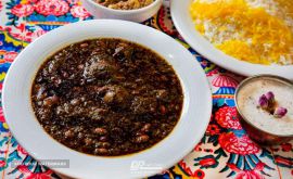 انواع خورش در رستوران معظم