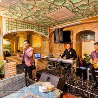 کافه رستوران با موسیقی سنتی در اصفهان 