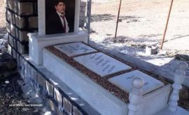 رنگ سنگ قبر در محل اصفهان خمینی شهر