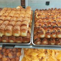 قیمت انواع شیرینی تر و دانمارکی در اصفهان