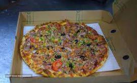 خرید پیتزا مخصوص در اصفهان خیابان امام خمینی سه راه ملکشهر