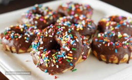 chocolate-glazed-baked-doughnuts_1