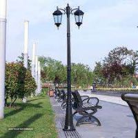 تولید و فروش انواع چراغهای پارکی در اصفهان خیابان امام خمینی _ خیابان درخشان 