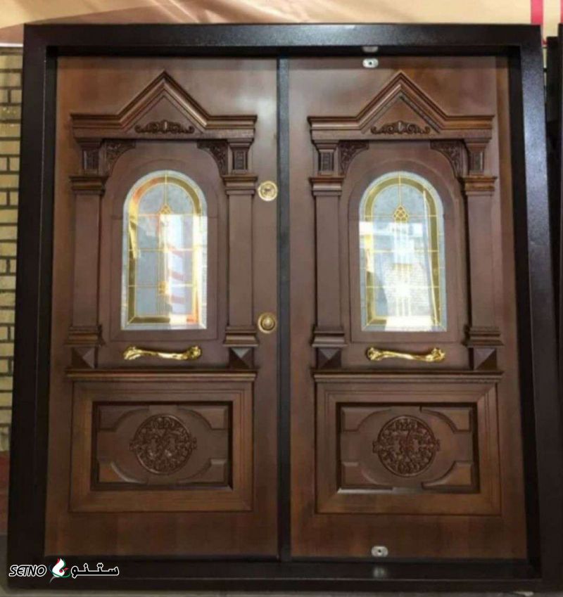 ساخت و تولید‌ درب لابی روکش طبیعی کلاسیک در اصفهان 
