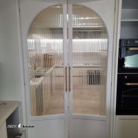 برش و نصب شیشه 6 میل سفید با ابزار / اصفهان