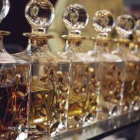 فروشگاه عطر و ادکلان حسی نو در میدان نقش جهان