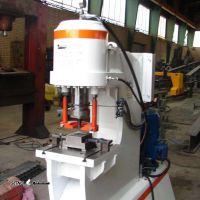 طراحی و ساخت دستگاه پانچ هیدرولیکی 80 تن خیابان امام خمینی 