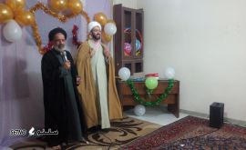 حضور حاج آقا فقیهی مدیریت کانون فرهنگی دارالسلام  مسجد فرشته درجشن میلاد حضرت زهرا س گروه دخترانه فرشته ها 