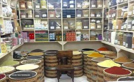 عطاری-در-خیابان-خرم